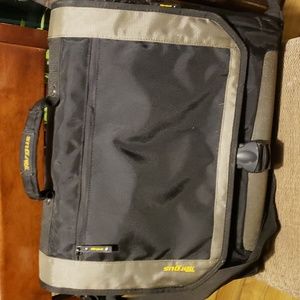 Targus briefcase